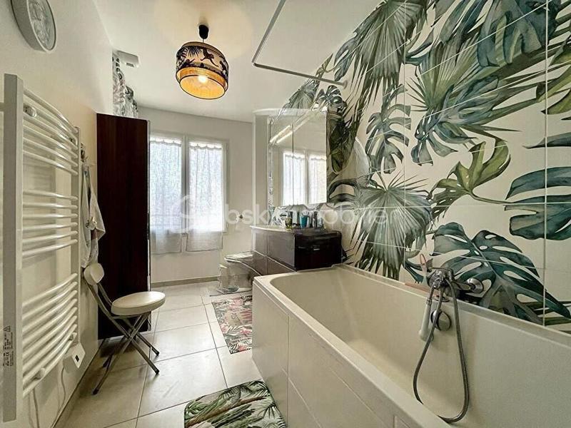 Maison - 86 m² - 5 pièces