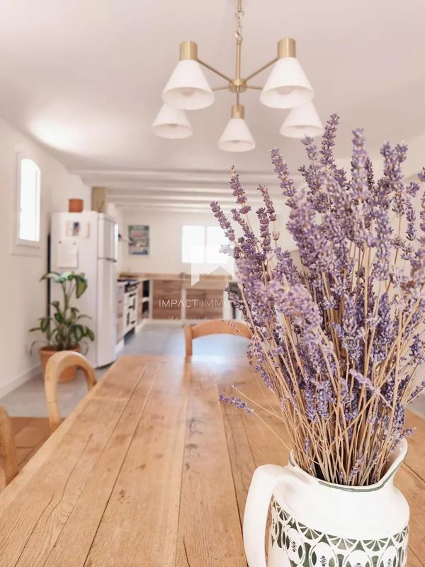 Maison - 240 m² - 7 pièces