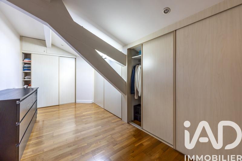 Maison - 227 m² - 7 pièces