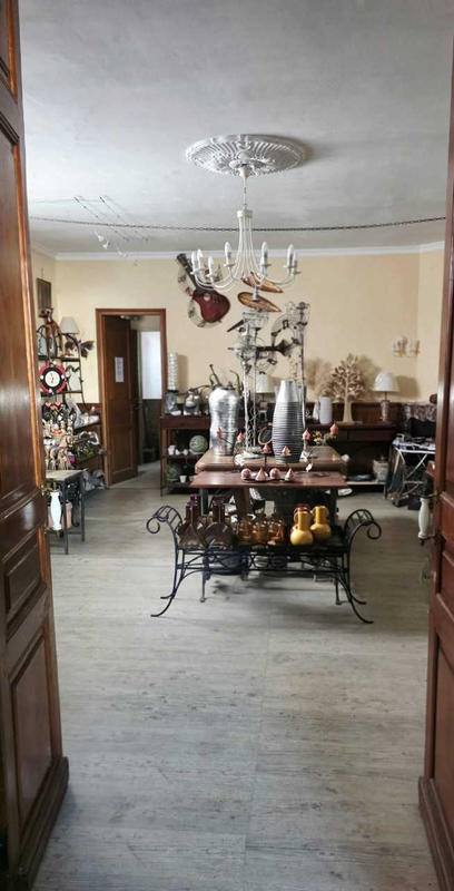 Maison - 230 m² - 11 pièces