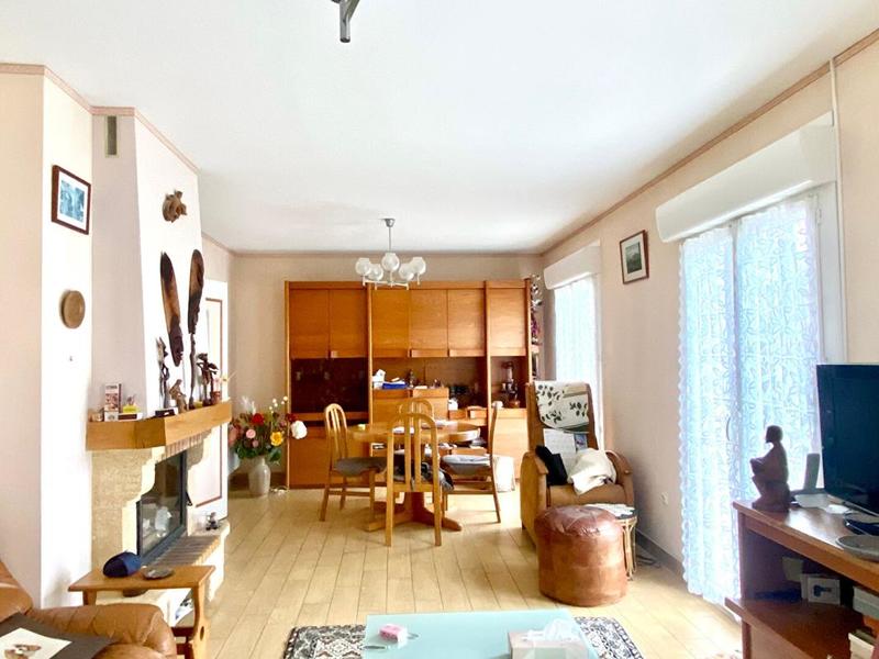 Maison - 105 m² - 6 pièces