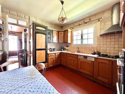 Maison - 483 m² - 16 pièces