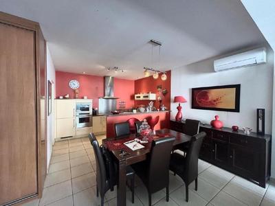 Appartement - 80 m² - 3 pièces