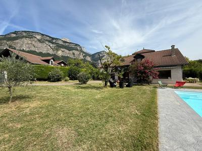 Maison - 175 m² - 7 pièces