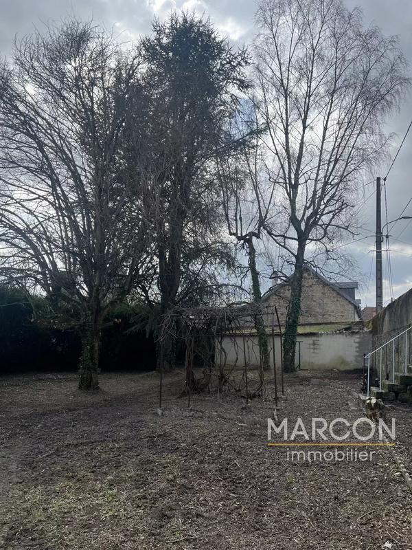 Maison - 207 m² - 9 pièces