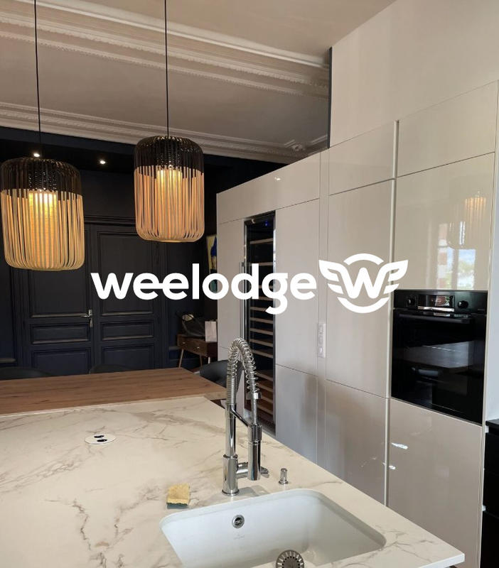 Bureau - 160 m² - 6 pièces