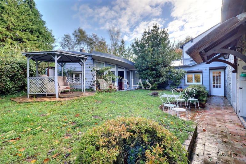 Maison - 136 m² - 7 pièces