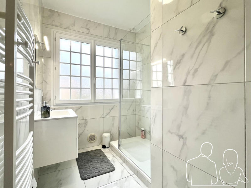 Maison ancienne - 335 m² - 10 pièces