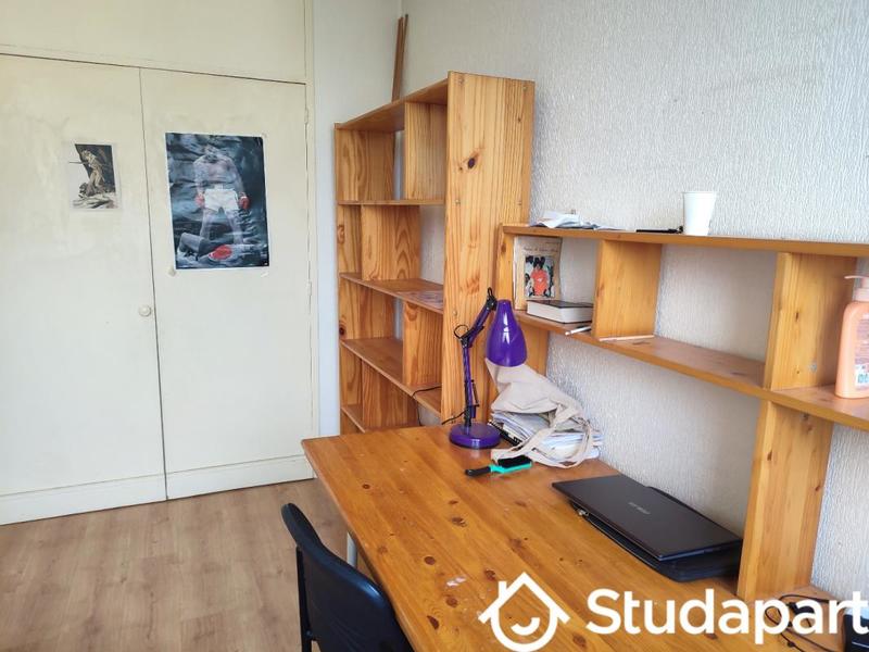 Chambre - 15 m² - 1 pièce