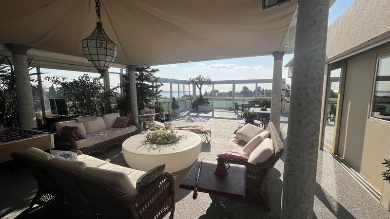 Appartement - 220 m² - 4 pièces