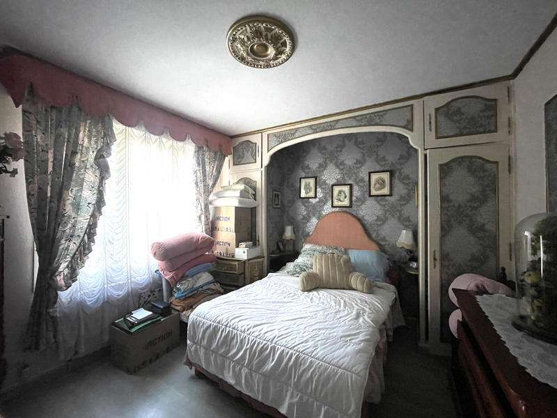 Maison - 186 m² - 9 pièces