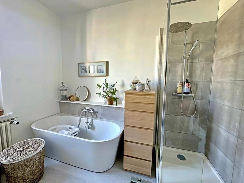 Maison - 96 m² - 4 pièces