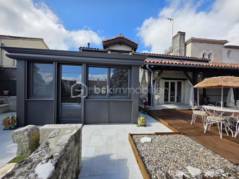 Propriété - 181 m² - 5 pièces