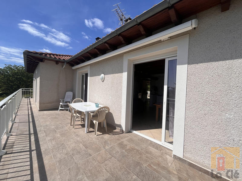 Maison - 207 m² - 10 pièces