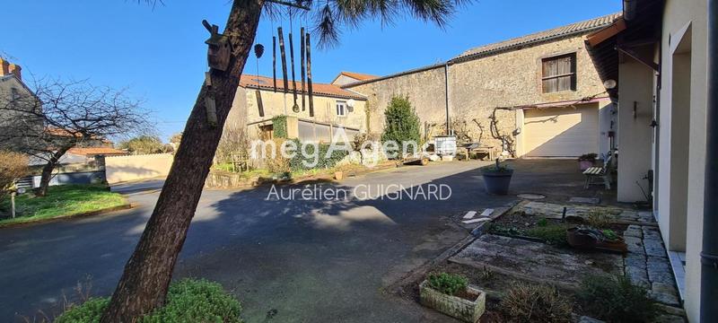 Maison - 153 m² - 9 pièces