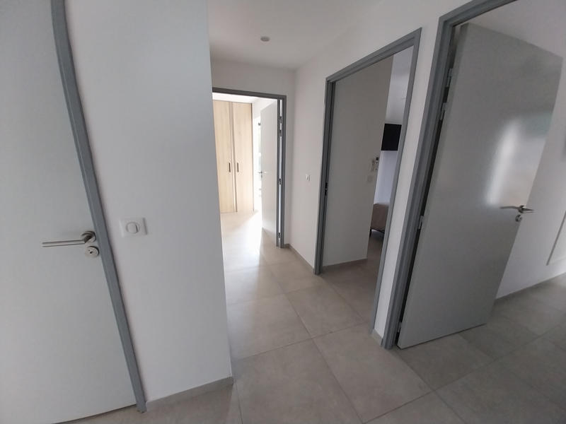 Appartement - 77 m² - 4 pièces