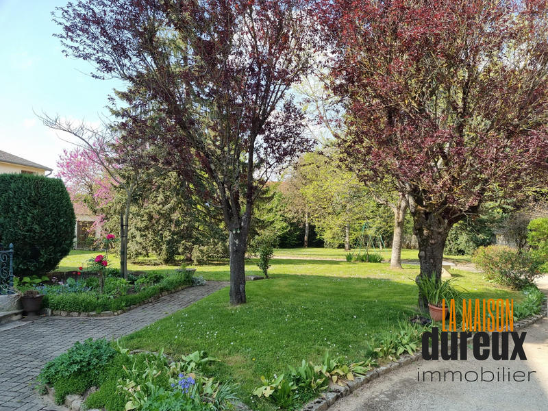 Maison - 310 m² - 12 pièces