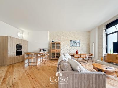 Loft - 70 m² - 2 pièces