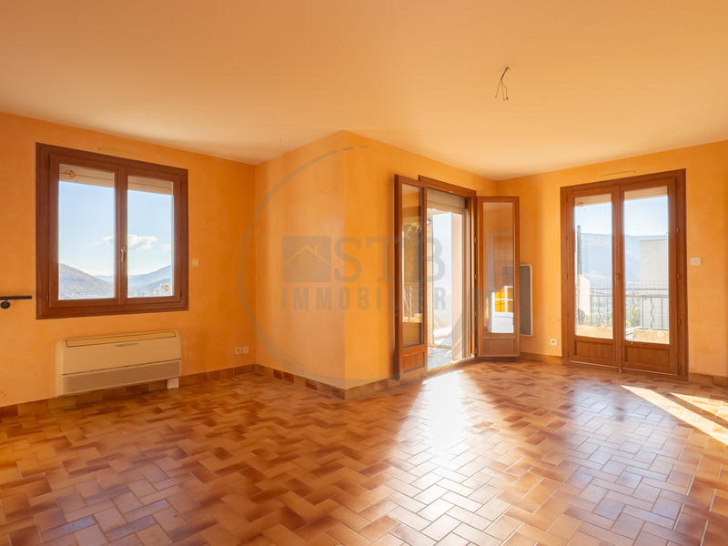 Maison - 83 m² - 4 pièces