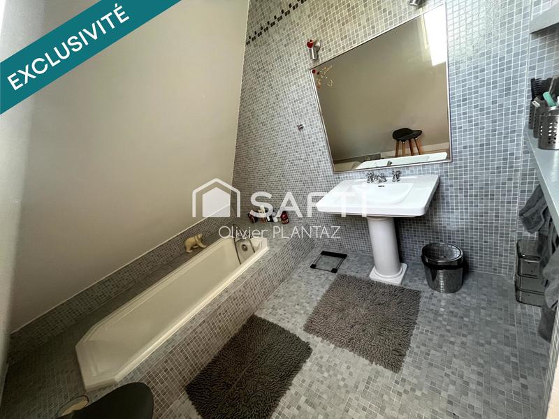 Propriété - 190 m² - 10 pièces