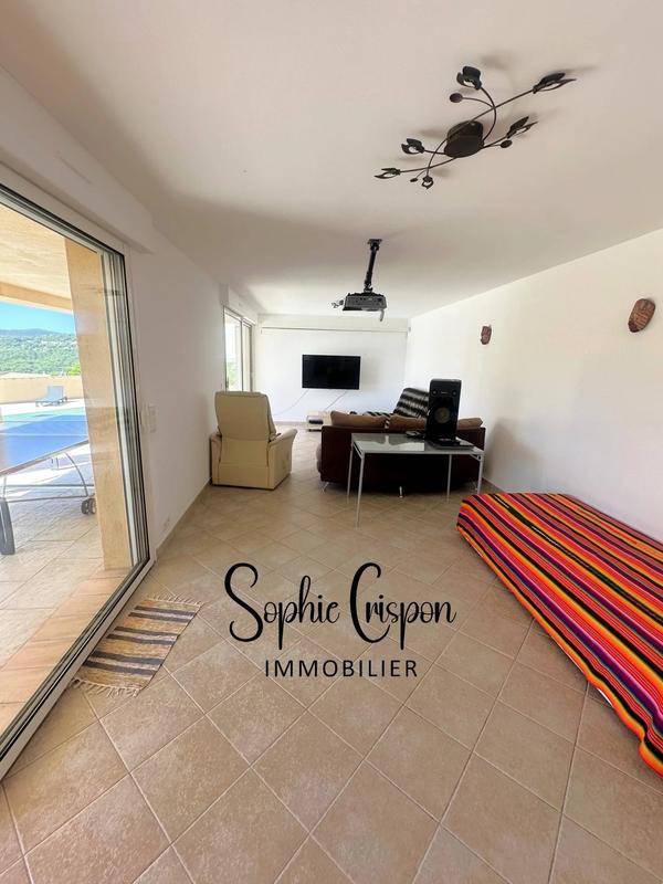 Villa - 209 m² - 7 pièces