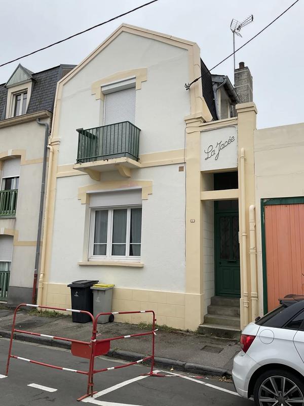 Immeuble mixte - 47 m²