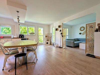 Appartement - 84 m² - 4 pièces