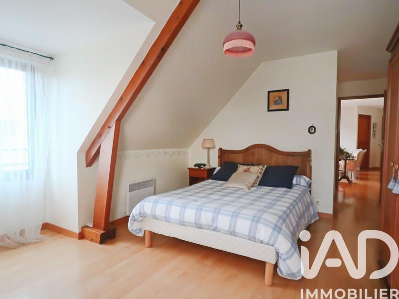 Maison - 220 m² - 7 pièces