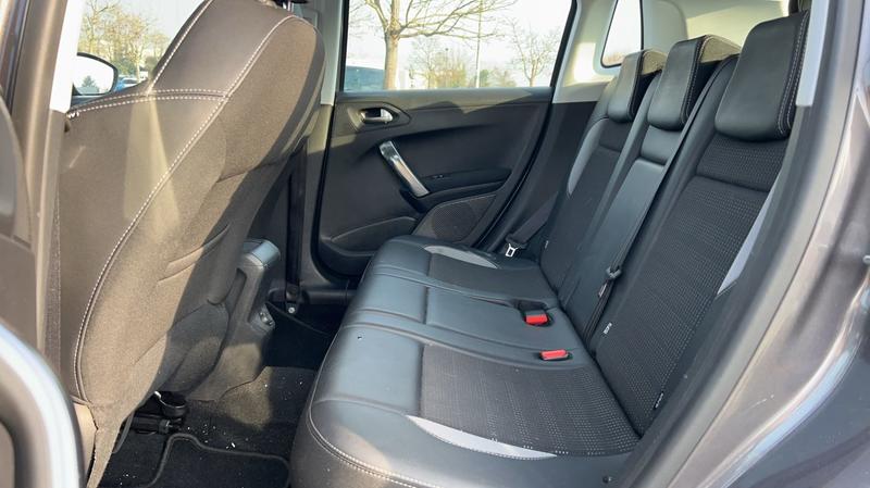 Peugeot 2008 1.2 PureTech 110 Allure