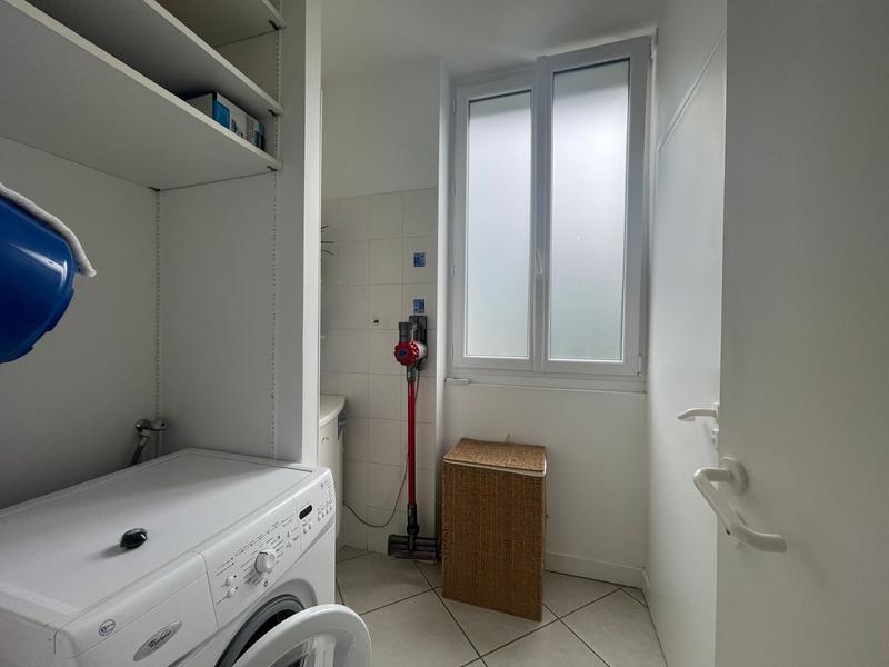 Maison - 238 m² - 8 pièces