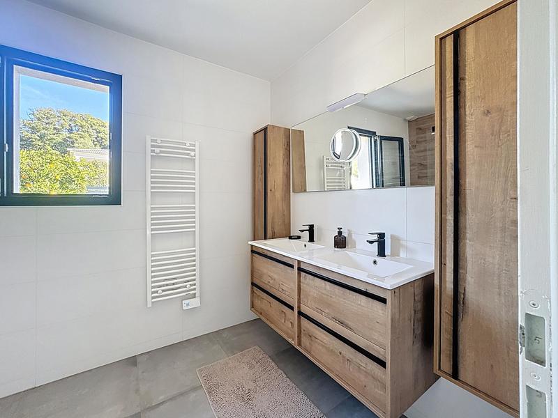 Villa - 99 m² - 4 pièces