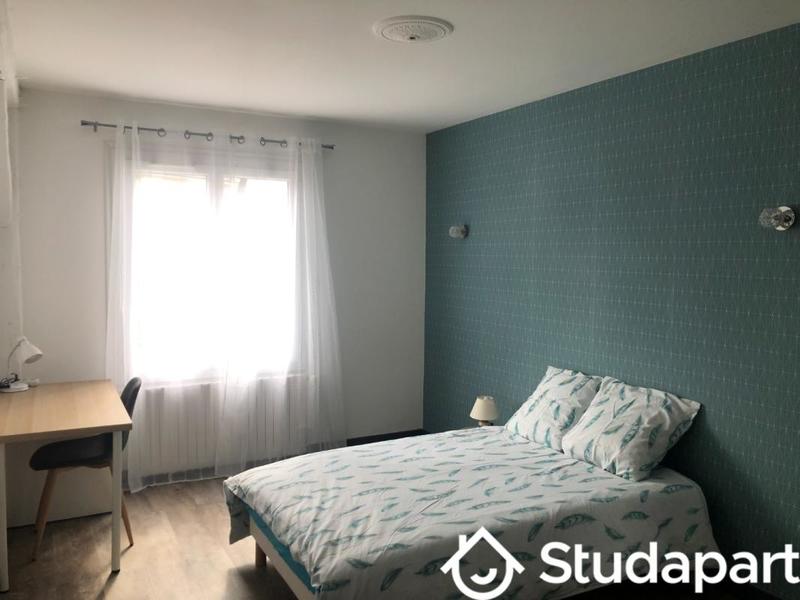 Chambre - 12 m² - 1 pièce