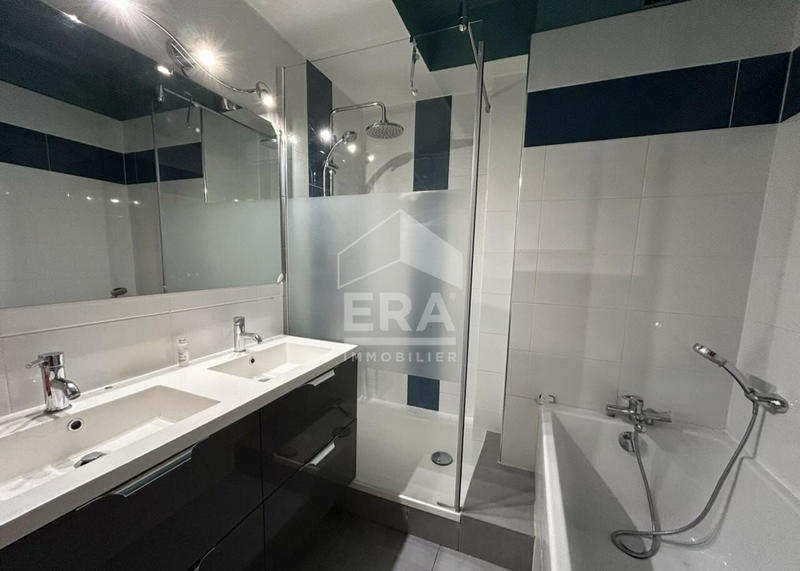 Appartement - 98 m² - 4 pièces