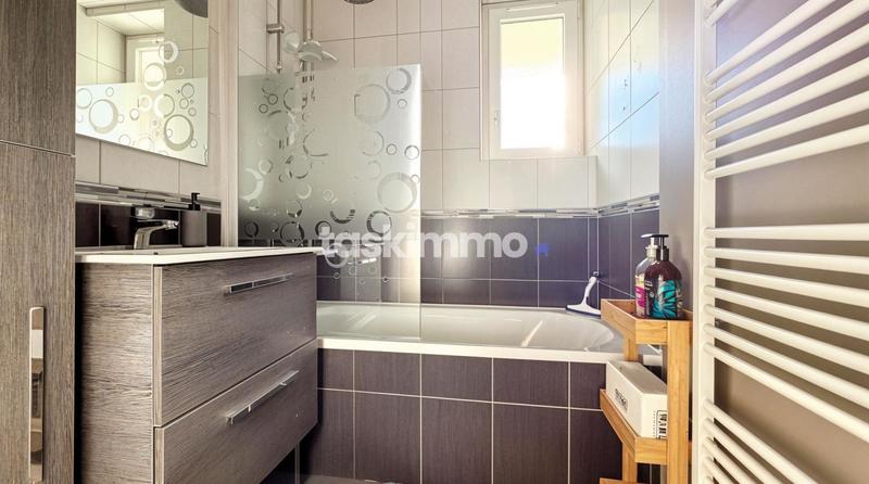 Appartement - 70 m² - 3 pièces