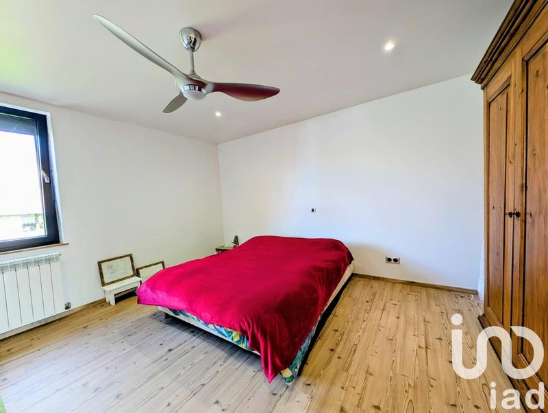 Maison - 223 m² - 8 pièces