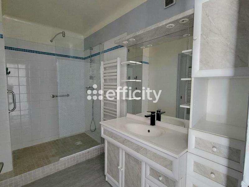 Appartement - 77 m² - 4 pièces