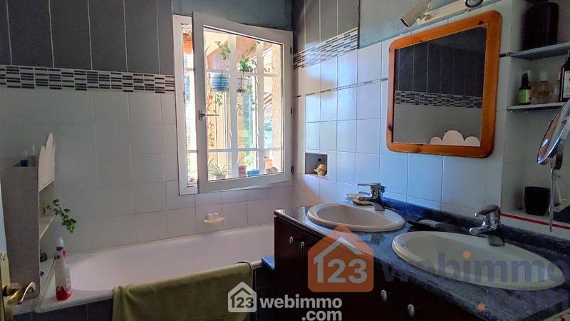 Villa - 180 m² - 6 pièces