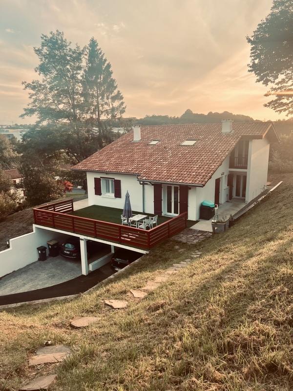 Maison - 180 m² - 6 pièces