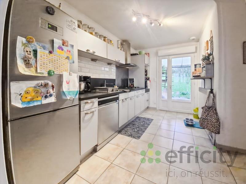 Maison - 98 m² - 6 pièces