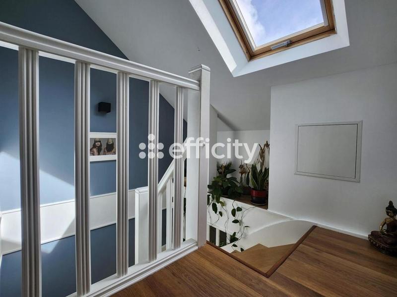 Pavillon - 167 m² - 7 pièces