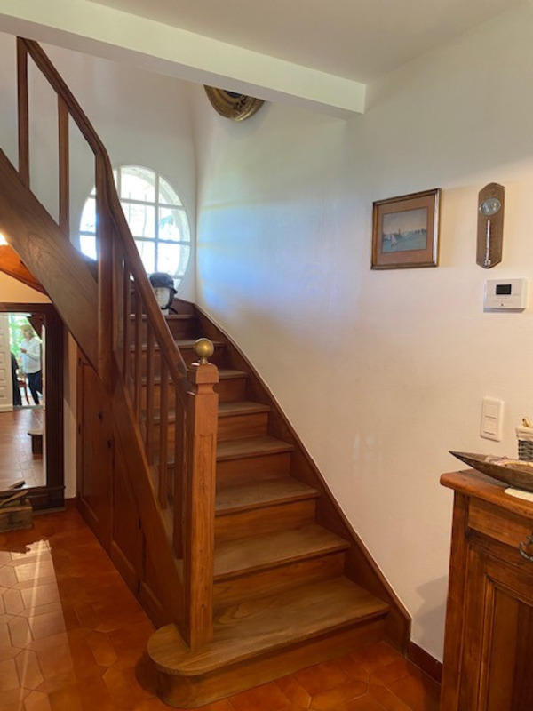 Maison - 260 m² - 9 pièces