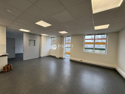 Bureau - 73 m²