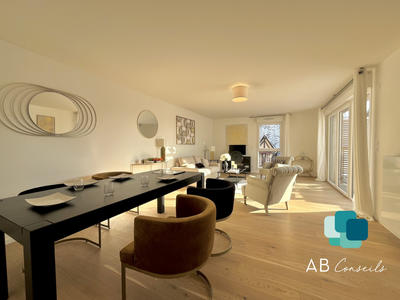 Appartement - 100 m² - 4 pièces