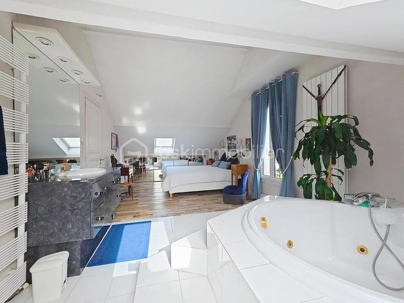 Maison - 154 m² - 8 pièces