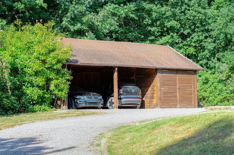 Maison - 231 m² - 8 pièces