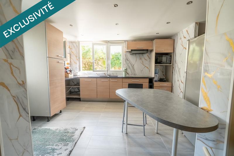 Maison - 200 m² - 8 pièces