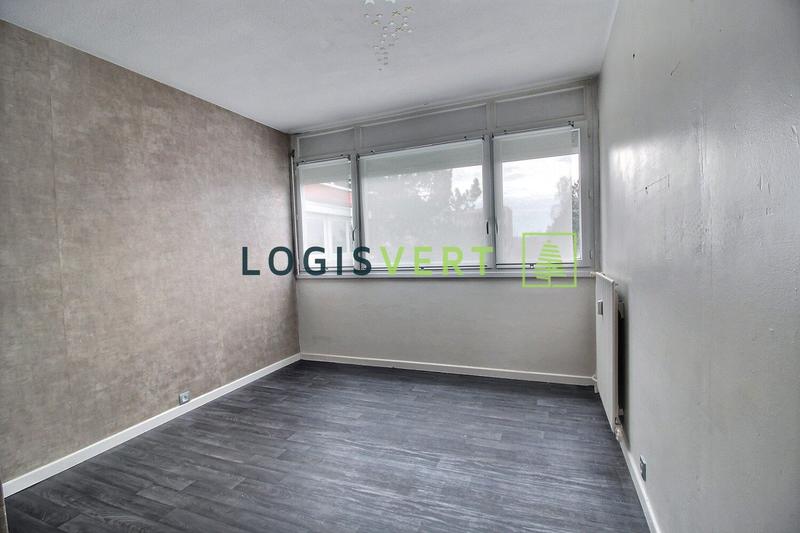 Appartement - 90 m² - 5 pièces