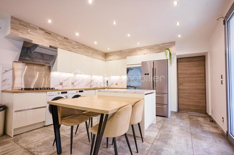 Appartement - 86 m² - 4 pièces