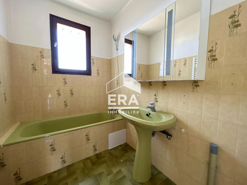 Maison - 93 m² - 5 pièces