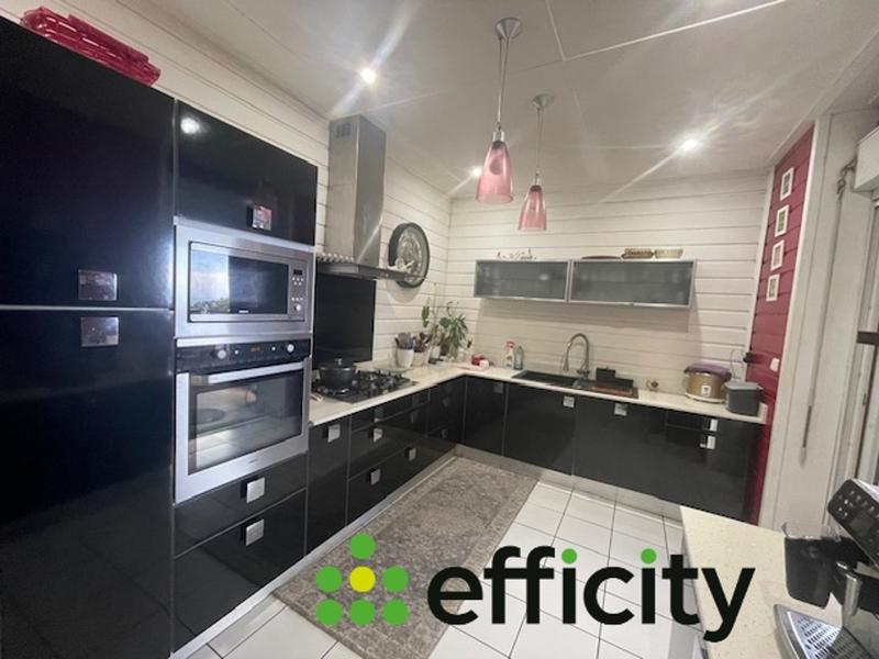 Maison - 263 m² - 8 pièces